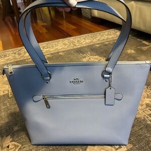 Baby blue Coach shoulder bag BWOT